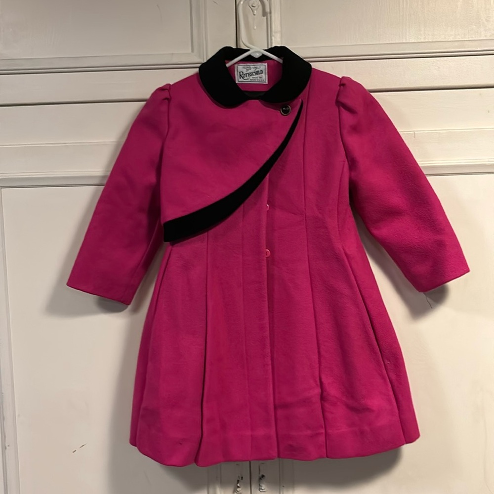 Girl’s size 6 Rothschild coat.